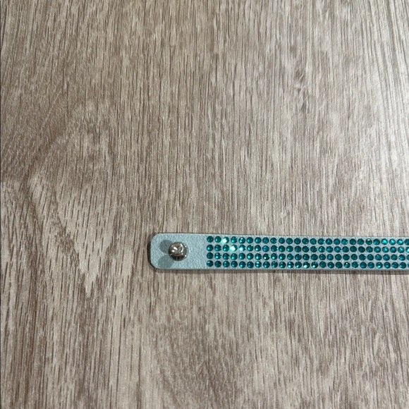 Touchstone Swarovski Crystal Blue Bracelet NWOB - Picture 2 of 3